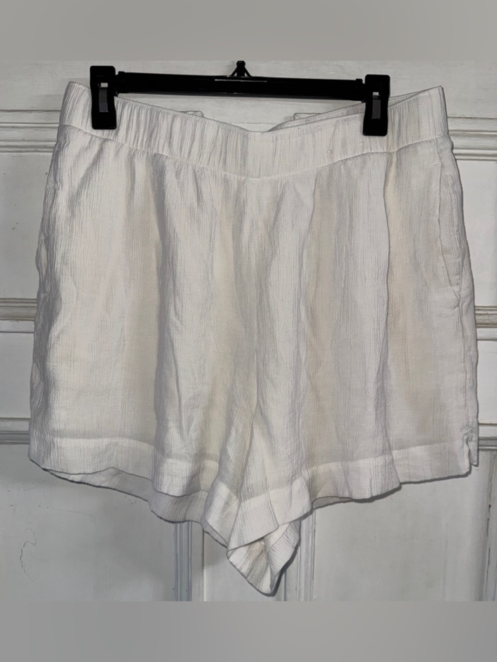 Abercrombie & Fitch White High-Waist Linen Blend Shorts